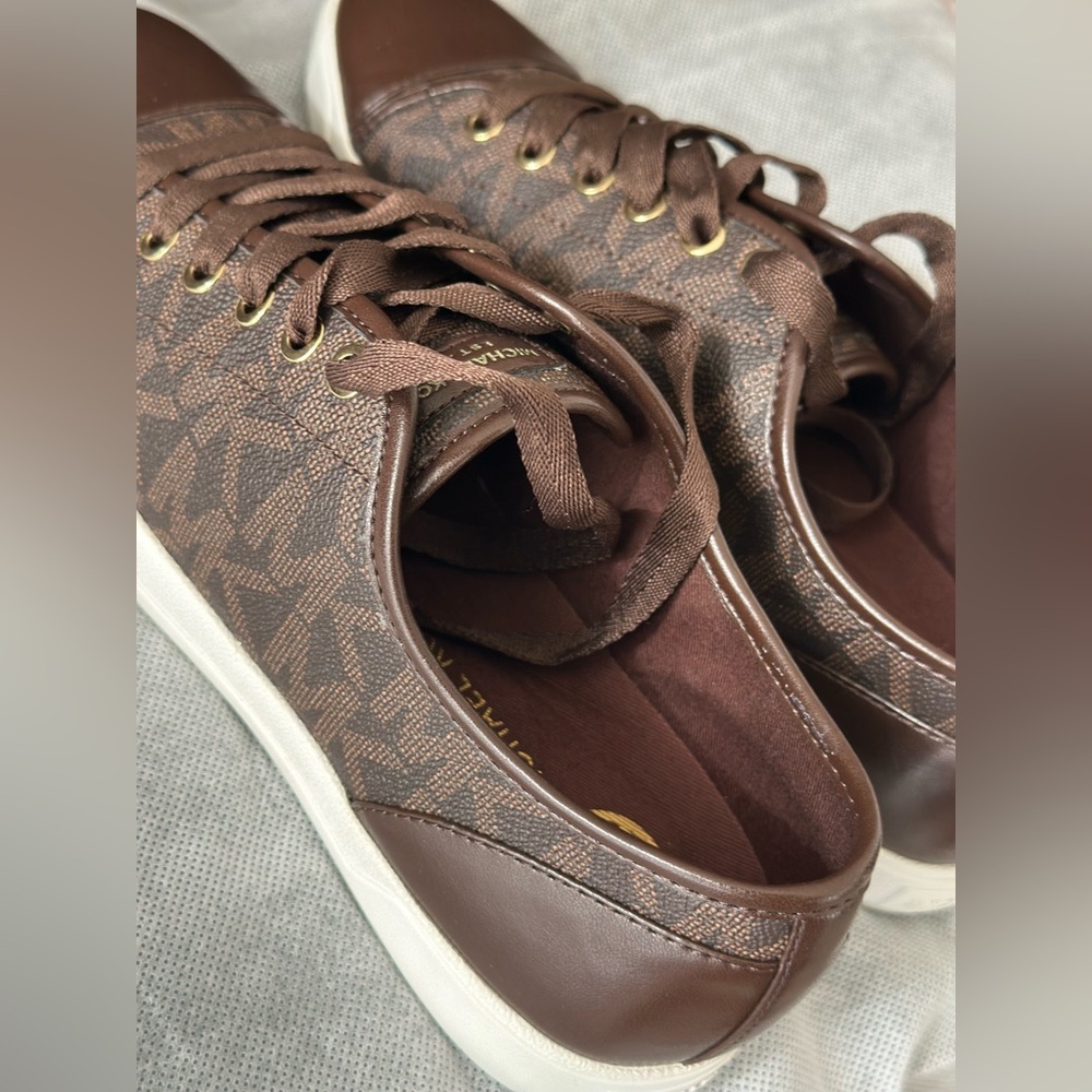 Michael Kors Women Sneaker